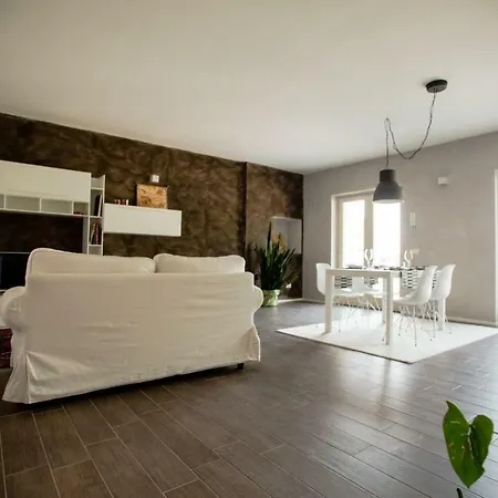 Hill House Valpolicella Verona * 内格拉尔