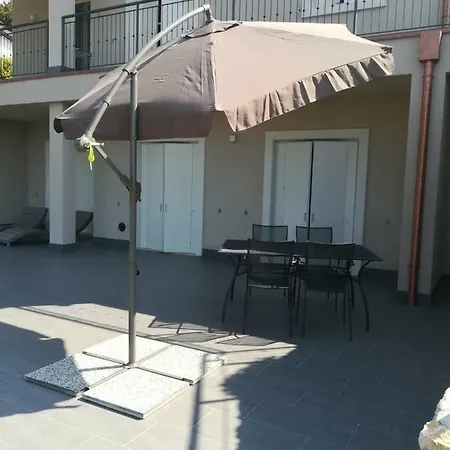 Hill House Valpolicella Verona 公寓 内格拉尔